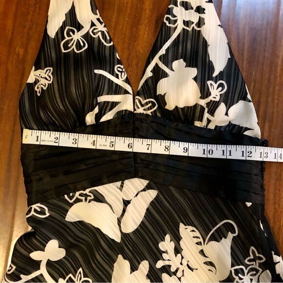 Lyndia Floral Cream and Black Halter, Backless Dress Size 2 - Picture 8 of 10